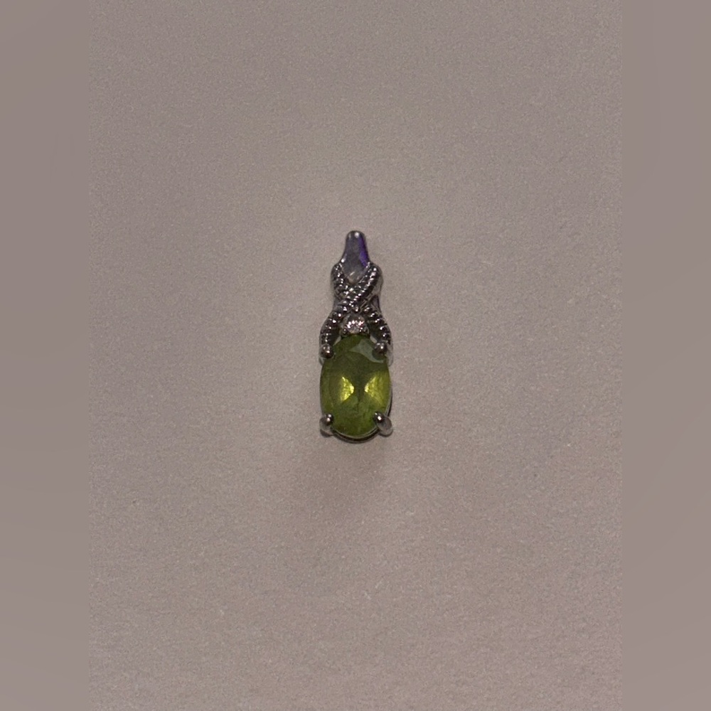 925 stamp Silver and Green Peridot Pendant